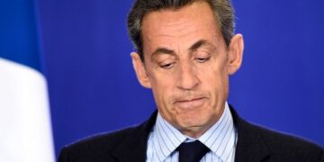 Rasti Sarkozy dhe Basescu, përballë aferës së klubit “Partizani”