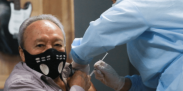 TREGUESIT: Vaksinimi masiv kinez dhe një infektim që ka (s’ka)ngjallur debat