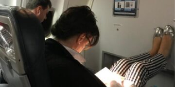 Basha “s’ka kohë”! Rrezikon të mos votojë familjarisht, i ka skaduar karta e identitetit ka dy vite