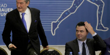 “Mësuesit të pakënaqur me rrogën”?! Basha: Më zgjidhni kryeministër që të punoj për ju!