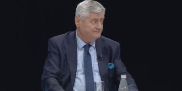 Dash Shehi: Po ta kisha zbuluar më parë Facebook do isha bërë “yll”, po mua më pëlqen të vete fshat më fshat, se iu bëhet qejfi katunarëve