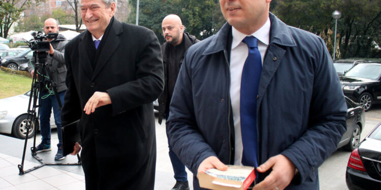 E katapultoi në milioner nga hiçi! Berisha në emision, dhëndri Abi e përshëndet vjehërrin nga ekrani