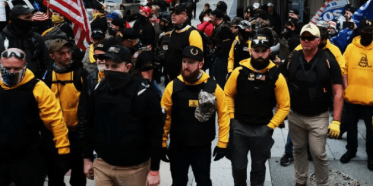 Sulmi në Capitol: kush janë katër “djemtë krenarë” të akuzuar për komplot