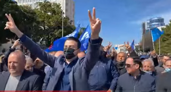 Rita Ndoci, pas vizitës së Bashës në Shkodër: Ky nuk njeh as kandidatët e vet, që i ka dhe në krye të listës
