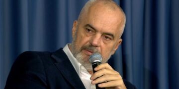 Rama sulmon kandidatët e Bashës dhe Metën: Presidenti gulçon nga drejtësia e re, është në fushatë për të ndaluar reformën