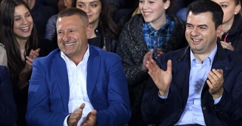 Avokati i njohur shpërthen ndaj Lulzim Bashës: U mbars mali dhe polli një mi! Ky rob me vlera është shumë poshtë liste, vetëm një aksident masiv për ata para e bën deputet