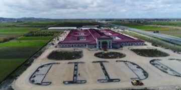Spitali i ri i Fierit:  “Ja hyrja e stallës”! Rama Ironizon kritikët me një video: Hap dyert për pak ditë