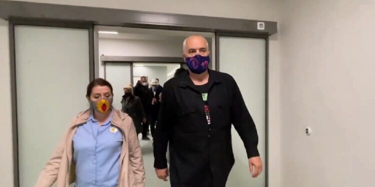 Rama publikon pamjet nga brenda të spitalit në Fier: Objektivi ynë i afërt, një spital i ri rajonal i po këtyre standardeve në Shkodër, për krejt Veriun