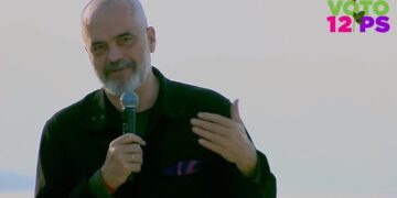 Rama shpërthen në Shkodër: Më thonë këta mua komunist. Kujt mua?! Që jam nipi i…