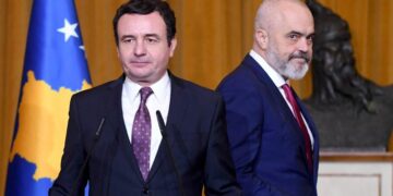 Kllouni Albin Kurti që nuk ka asgjë kërkon të zgjedh për shpëtimi  jetësh, pret vaksina Pfizer: Nuk pranon ofertën e Ramës për Sinovac sepse… janë kinez