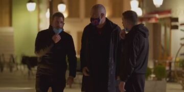 VIDEO/ “Ore më lini të iki”! Ramës i ‘zënë pritë’ dy aktorët e njohur