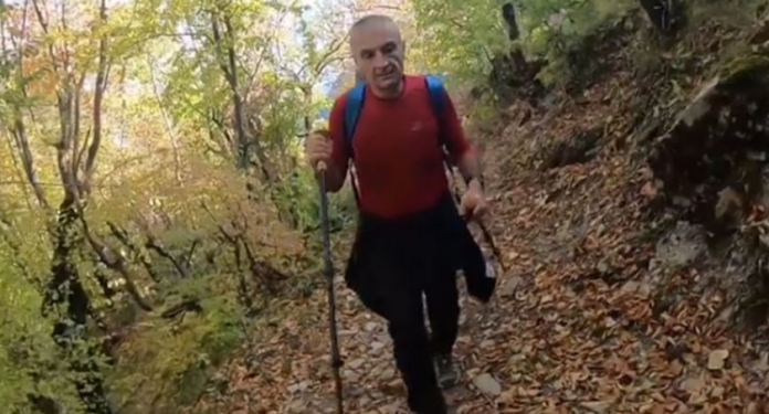 VIDEO/ “I bëj thirrje Monikës ta marri burrin në shtëpi se s’është në rregull”, ironi në rrjetet sociale me sulmin e Metës ndaj Yuri Kim