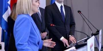 Shifrat e pashpjegueshme të sondazheve për 25 prillin dhe precedenti 25 vjeçar