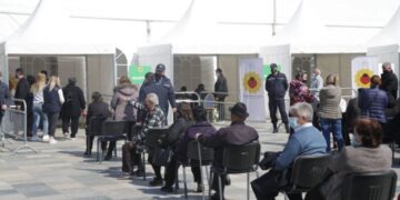 Shqipëria lë pas Kroacinë e Serbinë, në vend të parë për vaksinimin
