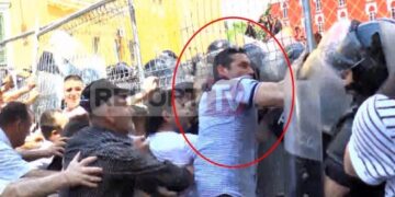 SHBA shpalli ‘non-grata’ Sali Berishën! PD nxjerr lehsin Bledi Kasmi të na tregoi se kush e  “bleu” DASH:  Rama dhe Vuçiç… nuk realizuan ndarjen e Kosovës se nuk i la Saliu