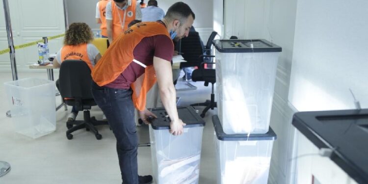 Mbyllet rinumërimi i 108 kutive për Durrësin, LSI nuk rikuperon por del me minus 1 votë! Kërkonte 136 për të marrë mandatin