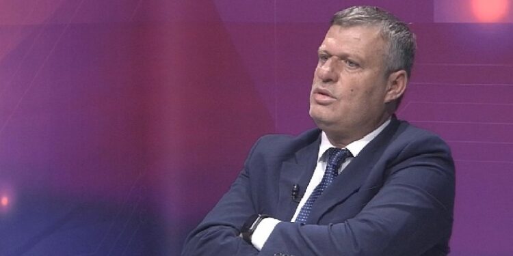 Ish-prokurori për 21 Janarin: Hetimet u bënë nën presion, mirë që na lanë të kalonim gardhin e Kryeministrisë për të marrë gëzhojat
