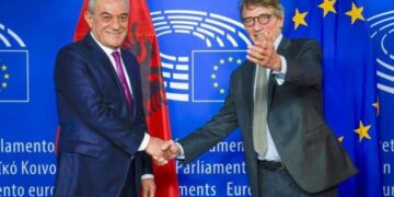 Sot 9 Maji, Ruçi: S’do të jetë e largët dita kur t’i afrohemi kufijve të Europës politike
