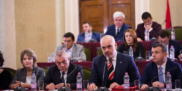 Çfarë ka paralajmëruar kryeministri për qeverinë e re? Zbardhen detajet nga darka e Edi Ramës me ministrat: Kush do t’i drejtojë tre ministritë kryesore. Emrat e rinj që do të vijnë dhe ministritë që preken