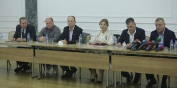 Përçahet grupi anti-Basha, Kadilli distancohet nga emrat e tjerë, ish-ministrat e Berishës presione kreut të PD kundër bashkëqeverisjes me PS