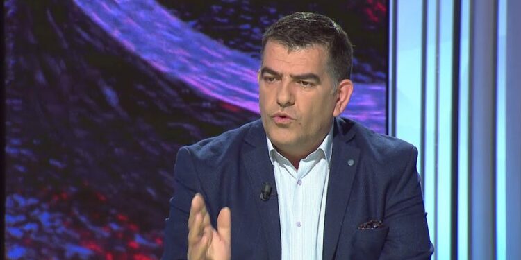 Saimir Vishaj rrëzon Berishën: Padia ndaj Blinken në Francë e pavlefshme, vendimet e Sekretarit Amerikan nuk mund të ankimohen