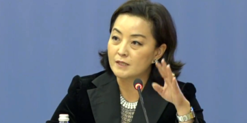 Ambasada e SHBA mesazh Berishës dhe kritikëve: Yuri Kim merr urdhra vetëm nga Uashingtoni dhe flet në emër të DASH