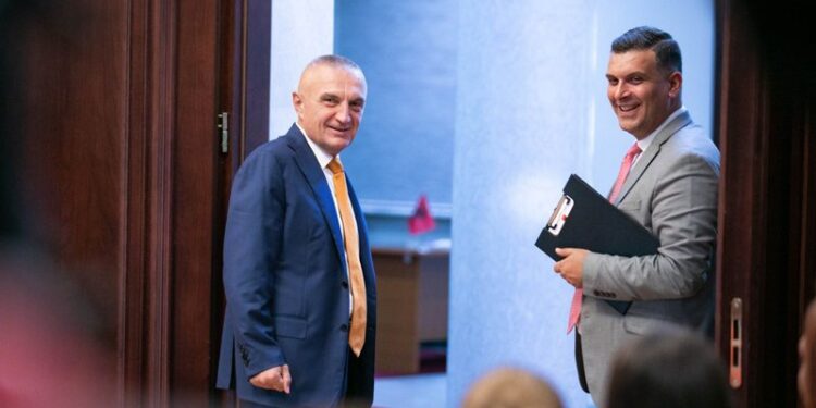 Pasi u mblodh Komisioni hetimor për shkarkimin e Metës, reagon flakë për flakë “Kulla e barit”! Blushi lëshon ultimatum: Nuk ka të drejtë të ulet në Kuvend asnjë kandidat që ka…