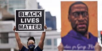 Mbyti në rrugë George Flloyd: Rast i rrallë shpallja fajtor e ish-oficerit të policisë