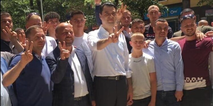 Basha “tur” atje ku gënjehen më lehtë Kukës, Dibër, Mat e Bulqizë! Xhelal Mziu: Pjesëmarrje madhështore, fati i Shqipërisë varet nga unë dhe Luli!