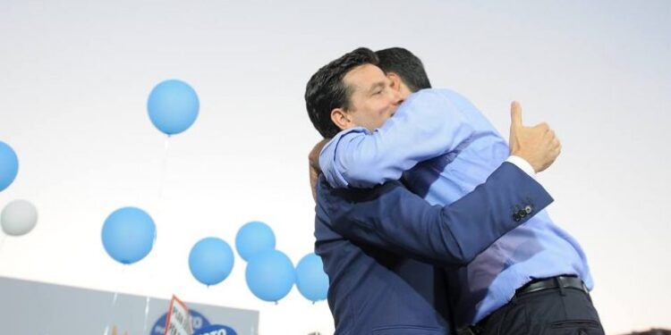 Çfarë tallje/ Kryetar partie nga Vlora?