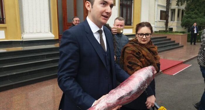 Dash Shehi i bindur për fitoren e zgjedhjeve… në 2025! PD i ka shanset për të qenë fituese sepse është Parti socialdemokrate popullore sepse këtu nuk ka të djathtë