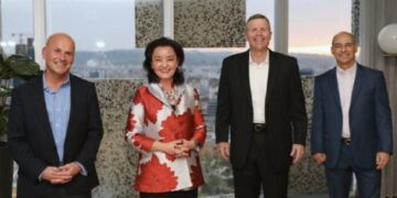 Tre gjeneralë me katër yje në krye të “Defender 21”: Ambasadorja e SHBA Yuri Kim i’u uron mirëseardhjen