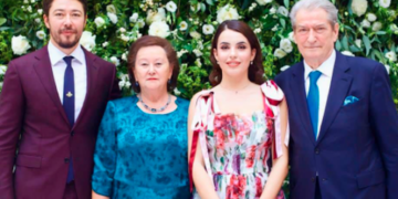 Armina Mevlani e shqetësuar për shëndetin e vjehrrit, pasi familja Berisha u shpall “non grata”: Lutem çdo natë