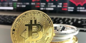 Nëse do të kishit blerë Bitcoin për 1 mijë dollarë para 10 vitesh, a e dinit sa para do të kishit sot?