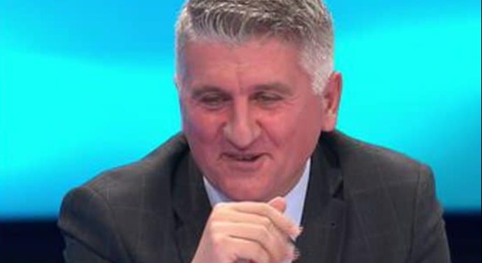 “Shkencëtari” i çadrës dhe i SHQUP-it Agron Gjekmarkaj fyen Ramën dhe Gjinushin: Akademisë së Shkencave i duhen intelektualë si puna ime dhe Artan Fuga, jo nipi i Spiros!