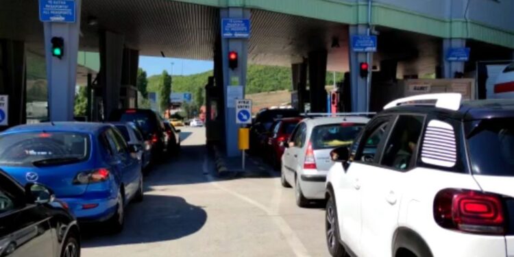 Deputetët e Demokracisë së Re kërkojnë hapjen e doganave me Shqipërinë