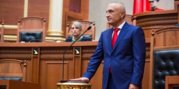 Përcaktohet data kur Kuvendi do të mblidhet për shkarkimin e Ilir Metës, Balla: Dosja voluminoze prej 100 faqesh do ta fundosë Presidentin