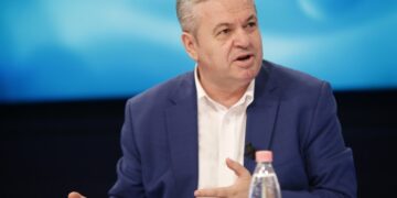 Një “sqarim” për Çim Pekën, Bled Kokën, Andi Bejtën dhe një kujtesë për ish kolegun Agron Shehaj