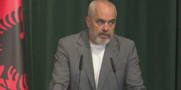 Edi Rama sulmon BE-në: Ka marrë “peng” Kosovën se ashtu do Serbia, kjo është e turpshme