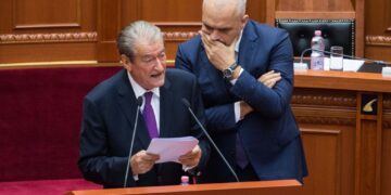 Ja si reagon Rama kur e pyesin për vendimin e DASH që e shpalli Berishën “non grata”