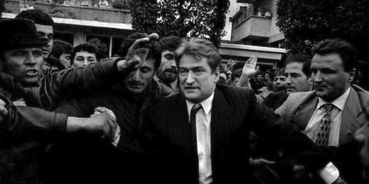 “Trondit” ish-prokurori: Afera me naftën Virxhin, fitime kolosale për njerëz pranë Berishës