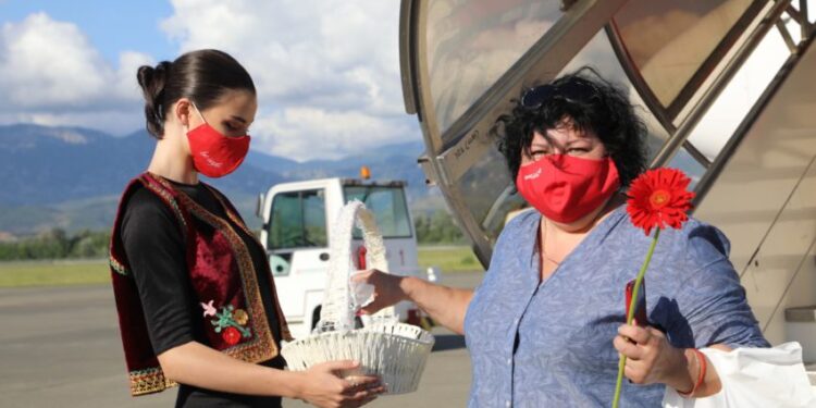 Vendimi i BE për të ndaluar linjat ajrore bjelloruse, goditje nën brez për turizmin shqiptar
