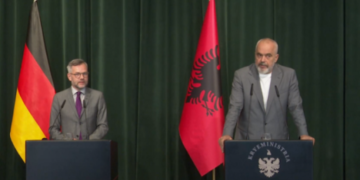 Roth në Tiranë: Shqipëria ka shënuar arritje, BE duhet të mbajë premtimet! Rama: Çështjet e brendshme të unionit s’mbajnë dot peng rajonin! Reformat i bëjmë për shqiptarët