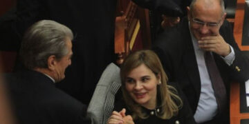 Cënimi i sovranitetit të hajdutërisë… është rikthim i dinjitetit të Shqipërisë