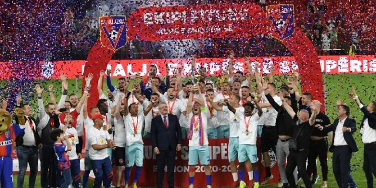 Nikoll Lesi: Rama po i bën njerëzit të ndjehen njerëz, koha për të reflektuar të gjithë dhe për të parë nga e ardhmja