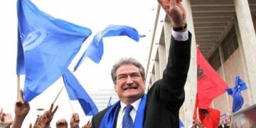 Tjetër mesazh të koduar në Facebook për demokratët: Berisha po rikthehet në krye të tubimeve të PD