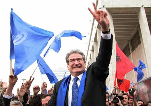 Tjetër mesazh të koduar në Facebook për demokratët: Berisha po rikthehet në krye të tubimeve të PD