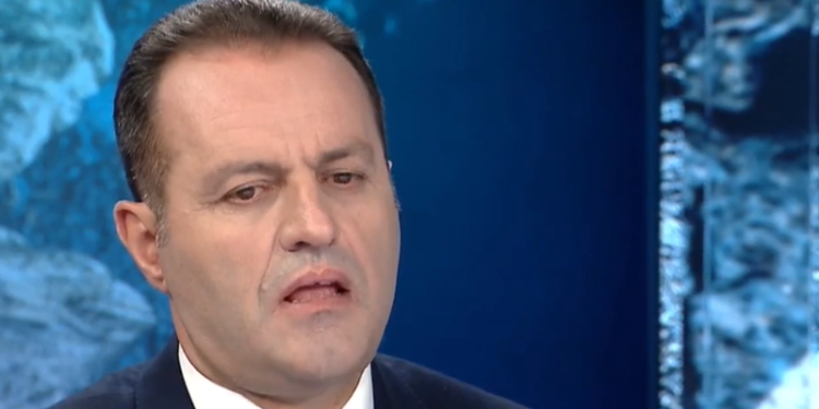 A duhet dënuar dhe për shantazh dhe fshehje dosjesh Adriaktik Llalla?! Kërcënon politikën shqiptare: Kam materiale të bollshme