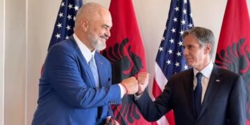 Një fjalim emocionues e  Sekretarit te shtetit Antony Blinken për Shqipërinë dhe kryeministrit Rama në Bruksel!
