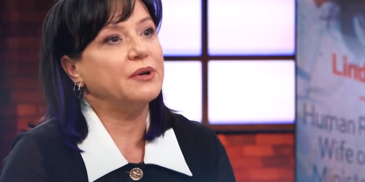Rrëfehet si asnjëherë më parë Linda Rama! Gruaja e kryeministrit tregon kush e ka ‘timonin’ në familje: Emocionohet kur kujton Anetën! Ajo ishte shumë indiferente ndaj dhimbjes. Na kishte bindur që…